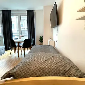 https://new-i-stylish-i-modern-i-cozy.vienna-besthotels.com